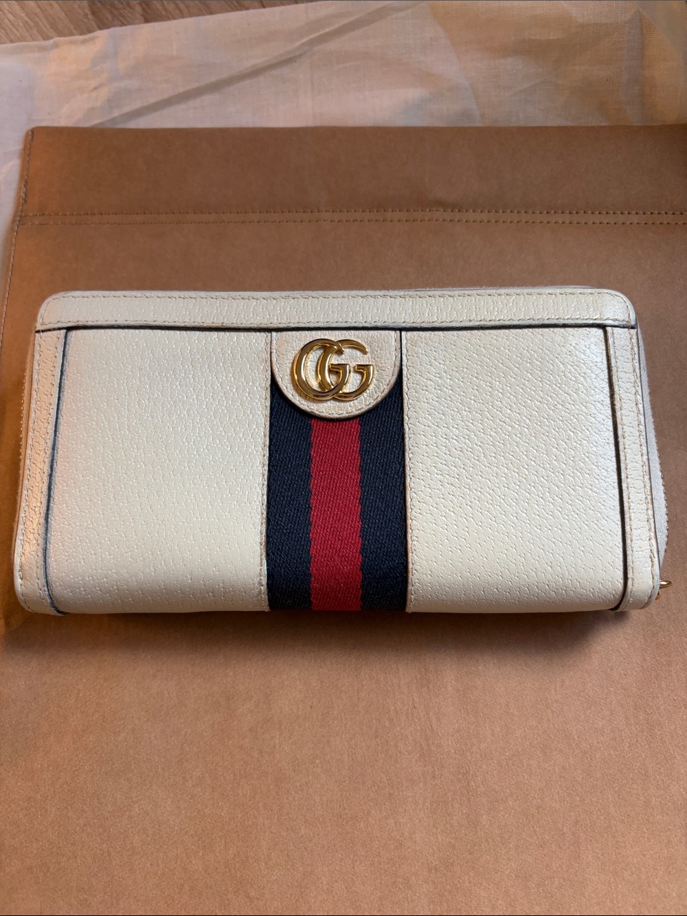 💯Authentic GUCCI Sherry Web Zip Around Wallet White